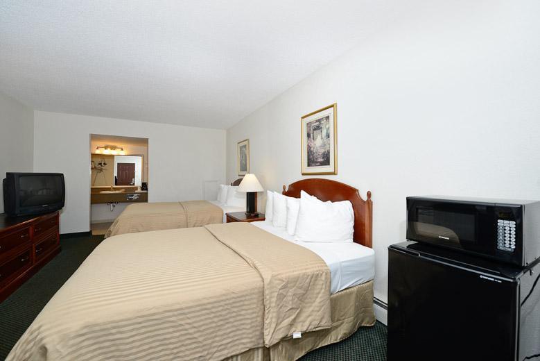 Americas Best Value Inn - Petoskey Room photo