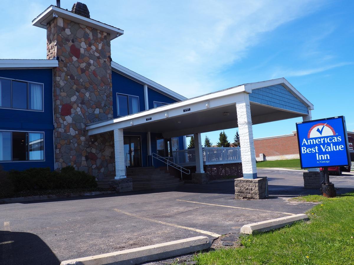 Americas Best Value Inn - Petoskey Exterior photo