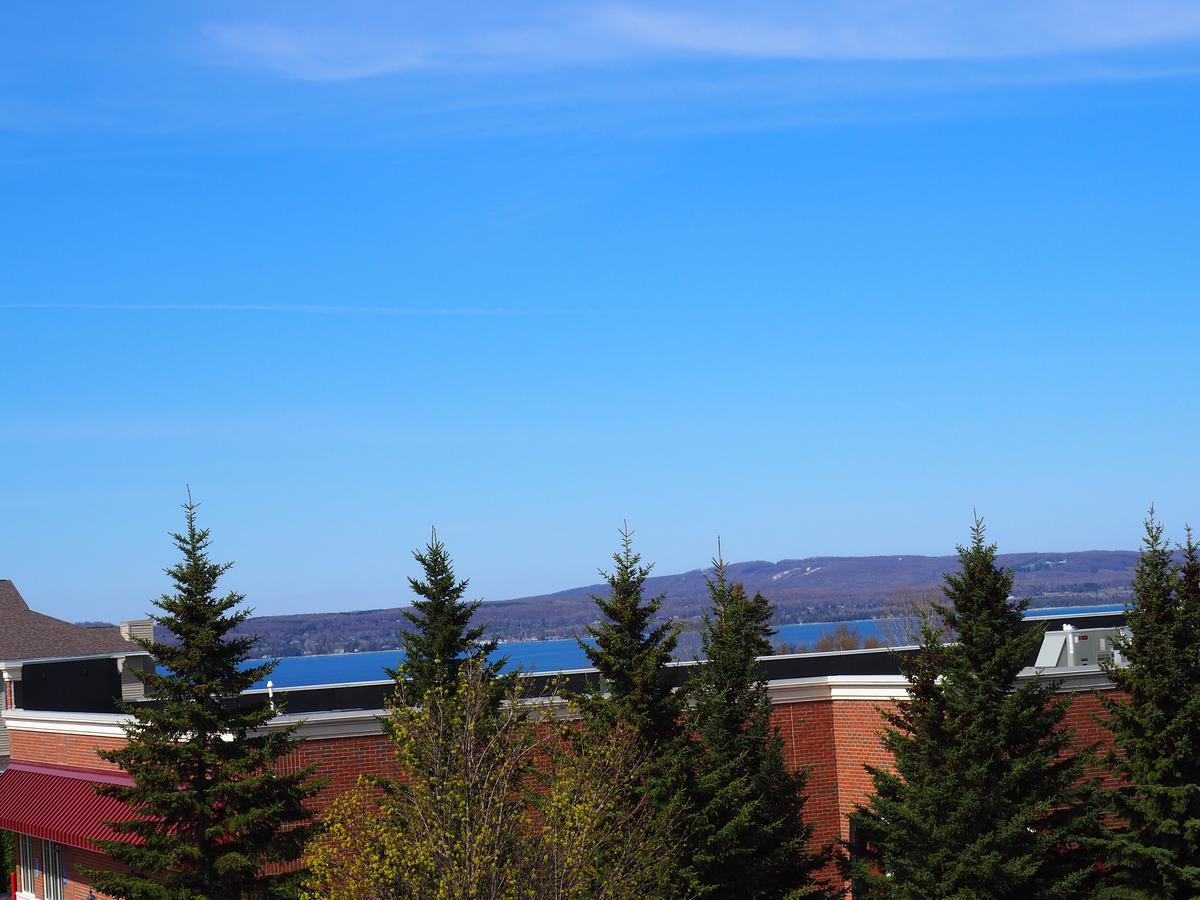 Americas Best Value Inn - Petoskey Exterior photo