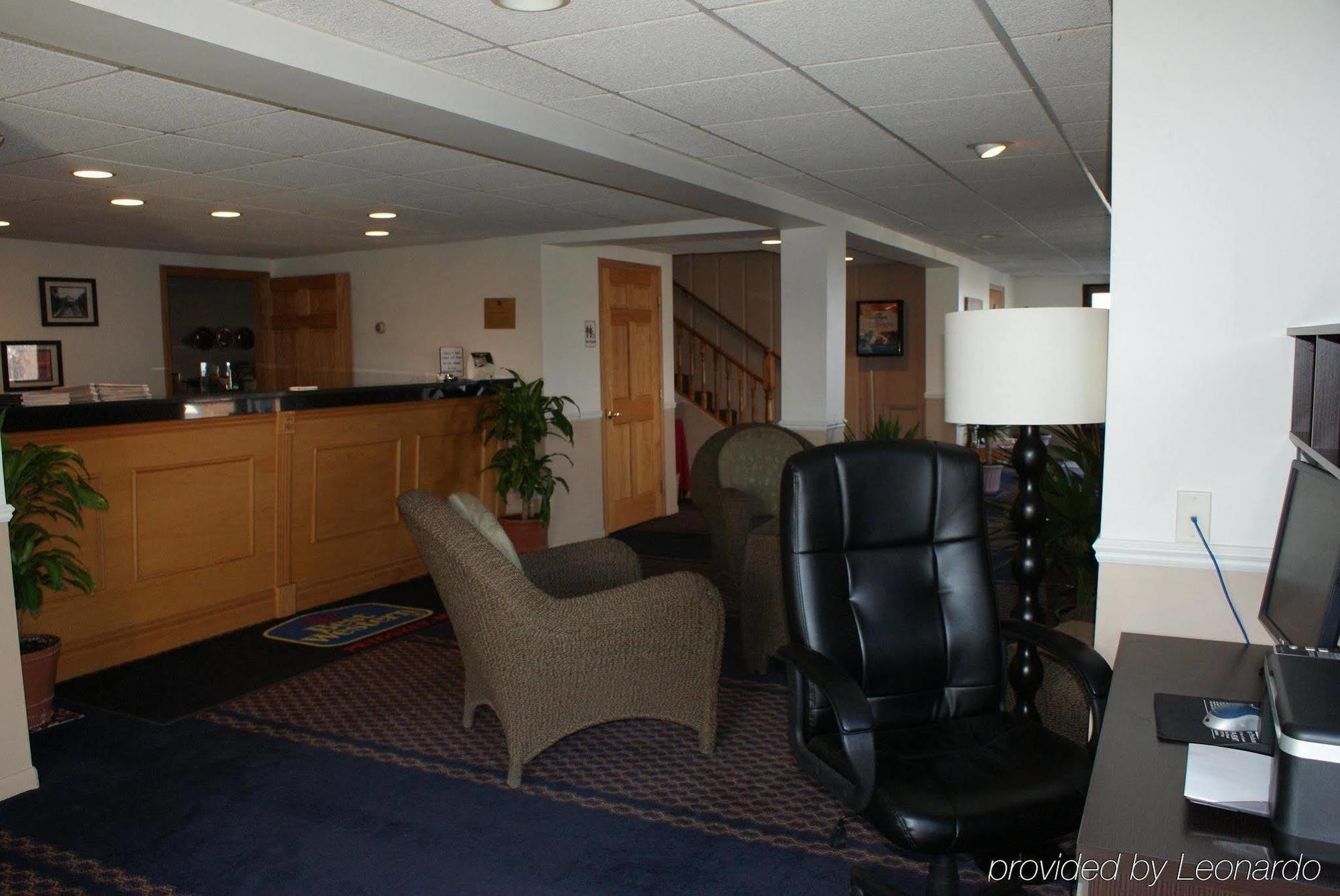 Americas Best Value Inn - Petoskey Interior photo